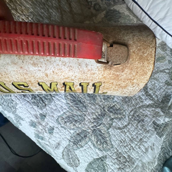 Vintage 1960s Aladdin U.S. Mail Dome Top Metal Lunchbox (No Thermos) - Picture 12 of 12